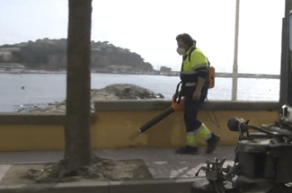 Sant Feliu adquirirà bufadors més silenciosos per la neteja dels carrers de la ciutat